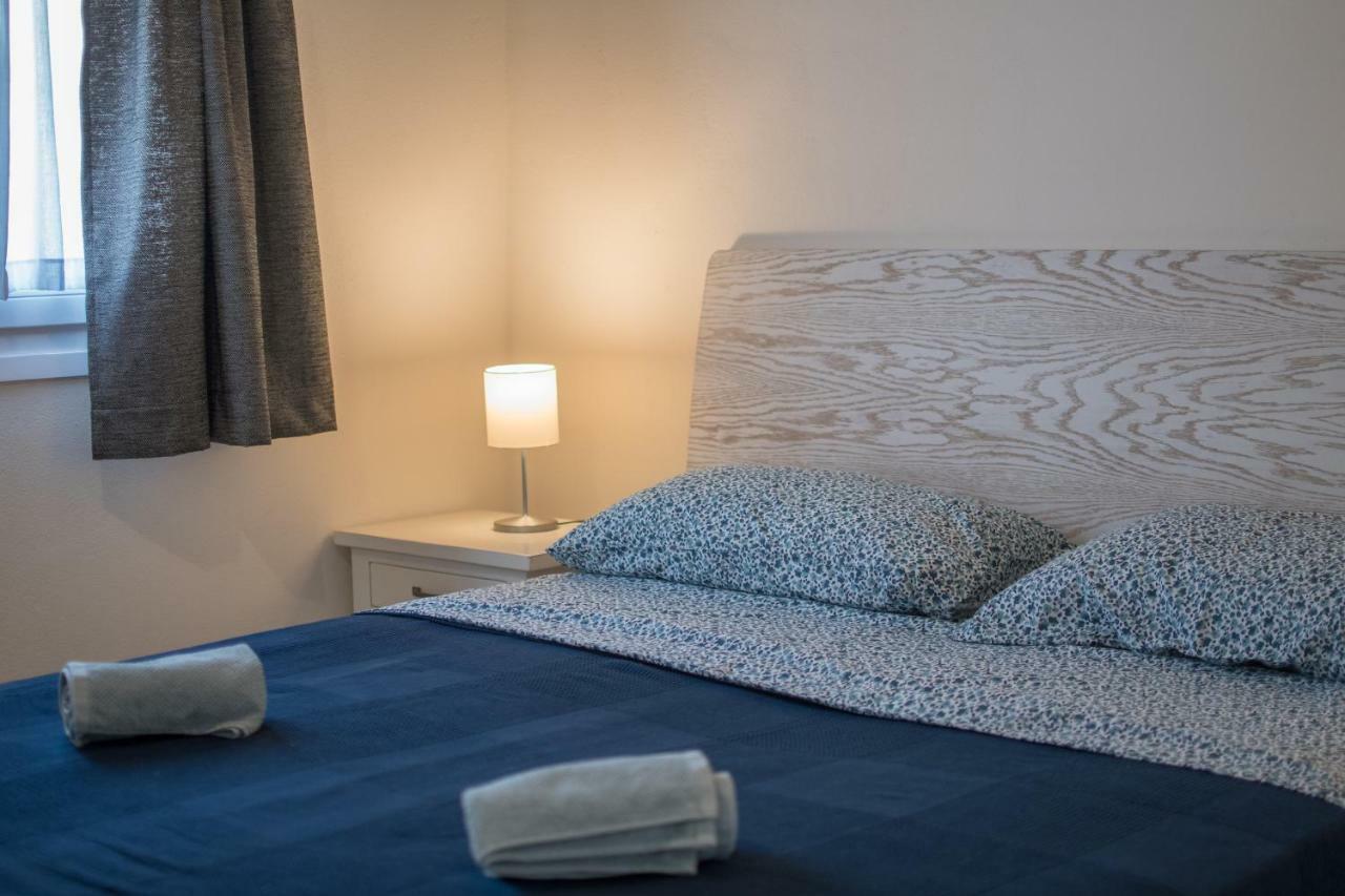 Lana House With Apartments Petrovija Ngoại thất bức ảnh