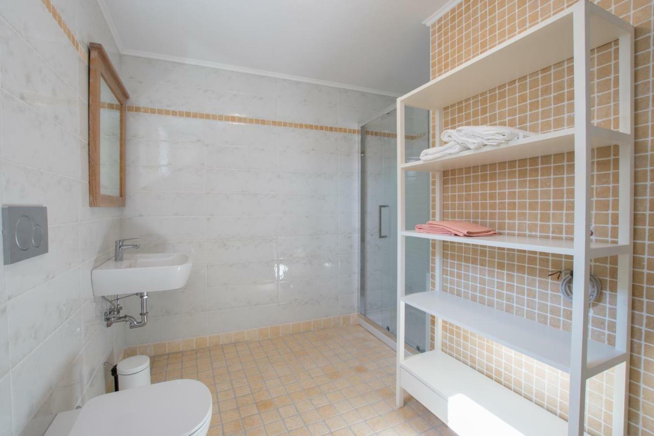 Lana House With Apartments Petrovija Ngoại thất bức ảnh