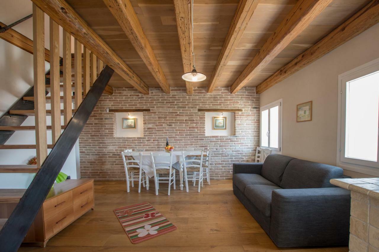 Lana House With Apartments Petrovija Ngoại thất bức ảnh