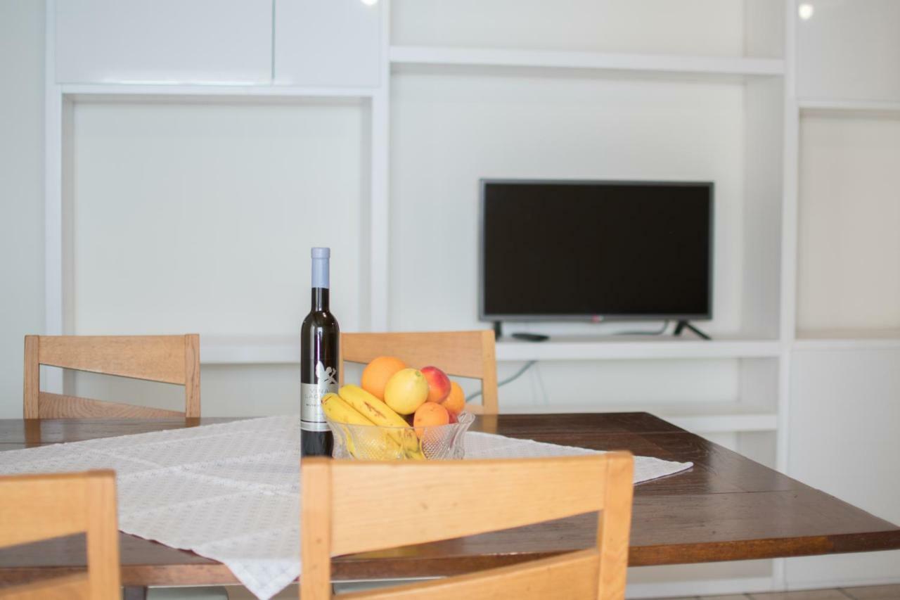 Lana House With Apartments Petrovija Ngoại thất bức ảnh