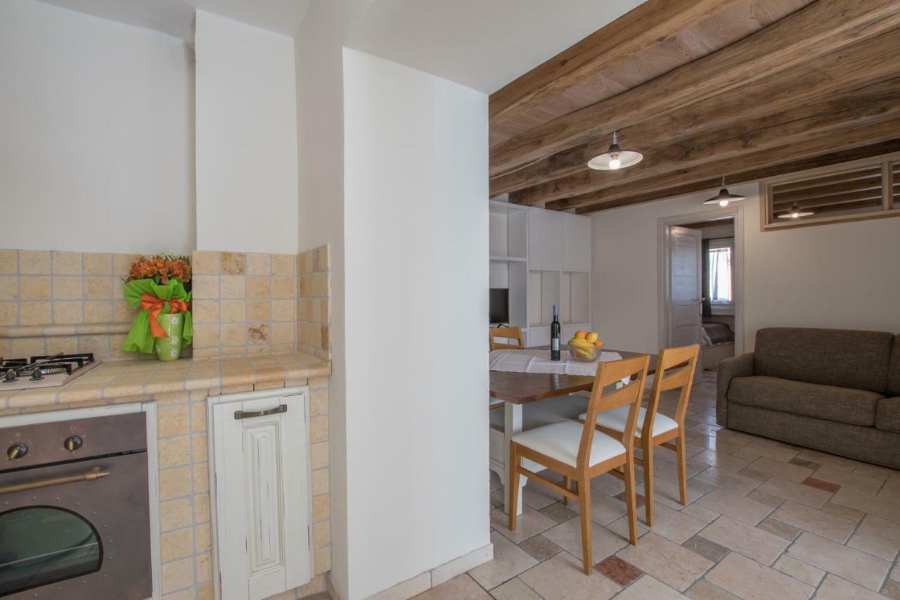 Lana House With Apartments Petrovija Ngoại thất bức ảnh