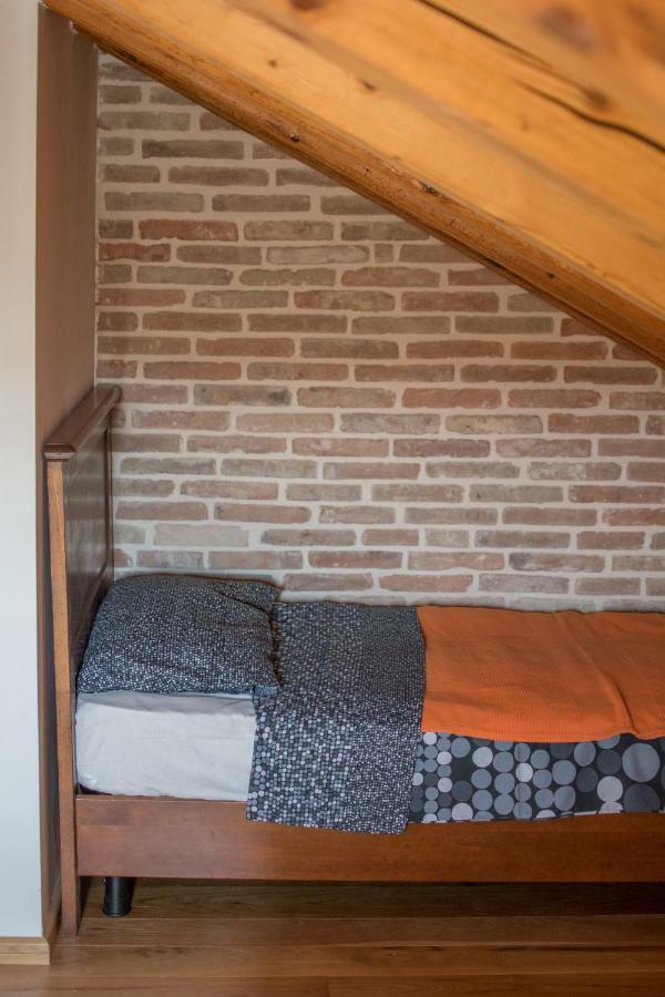 Lana House With Apartments Petrovija Ngoại thất bức ảnh