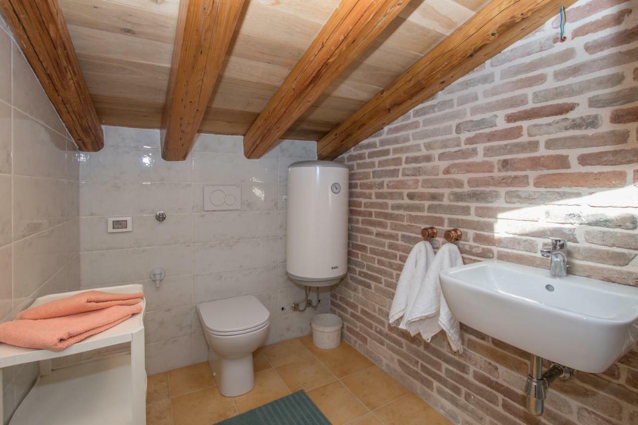 Lana House With Apartments Petrovija Ngoại thất bức ảnh